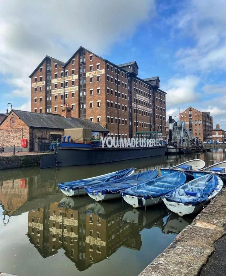 Stewart Docks Apartment Gloucester Exterior photo